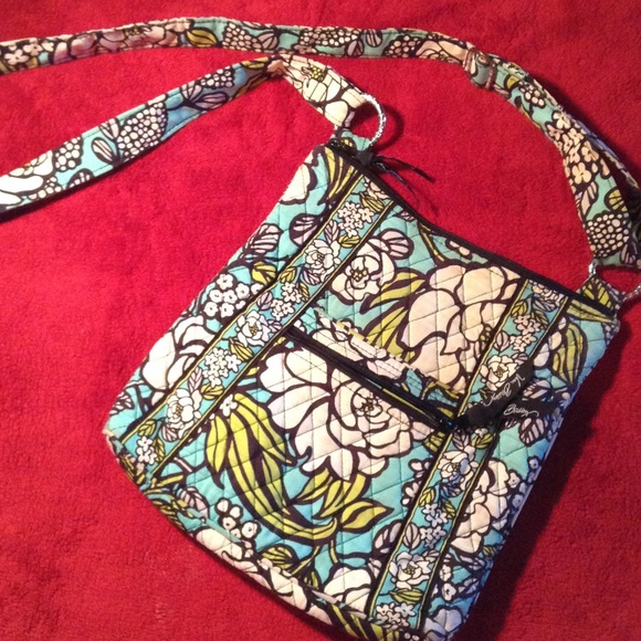 Vera Bradley hipster purse