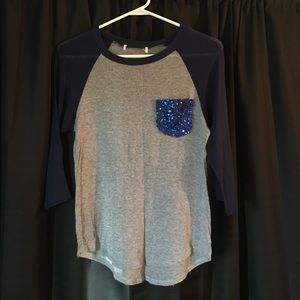 Quarter sleeve shirt