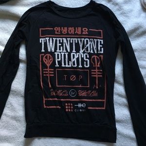 Twenty one pilots shirt