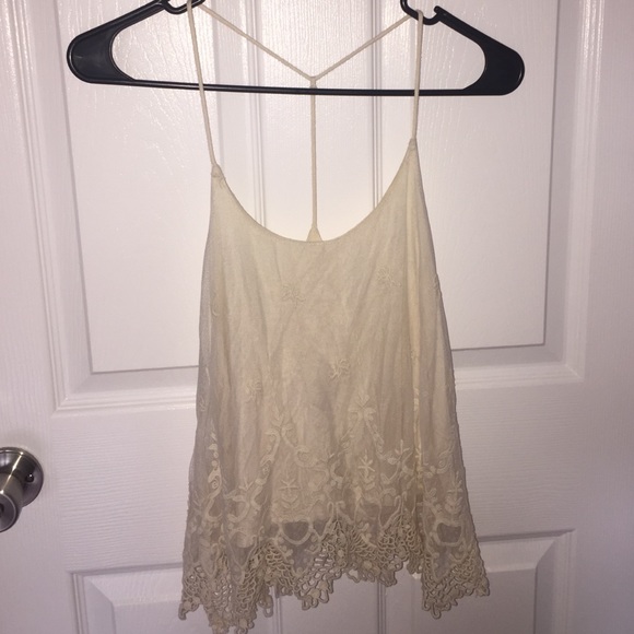 Pretty summer tank from Urban Outfitters!🌻