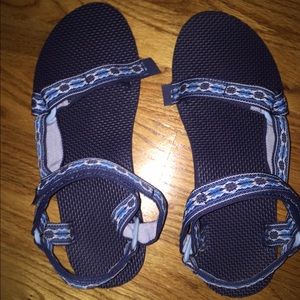 Teva Sandal size 10. only been worn once