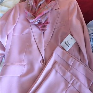 Blush Pink Suit Never worn w tags and extra button