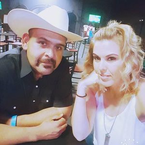 Meet your Posher, Robin