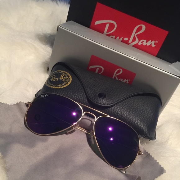 Ray-Ban Aviators - Picture 2 of 4