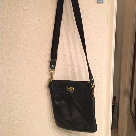 ‼️SOLD‼️Coach crossbody purse - Picture 3 of 4