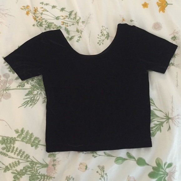 AA BLACK VELVET CROP