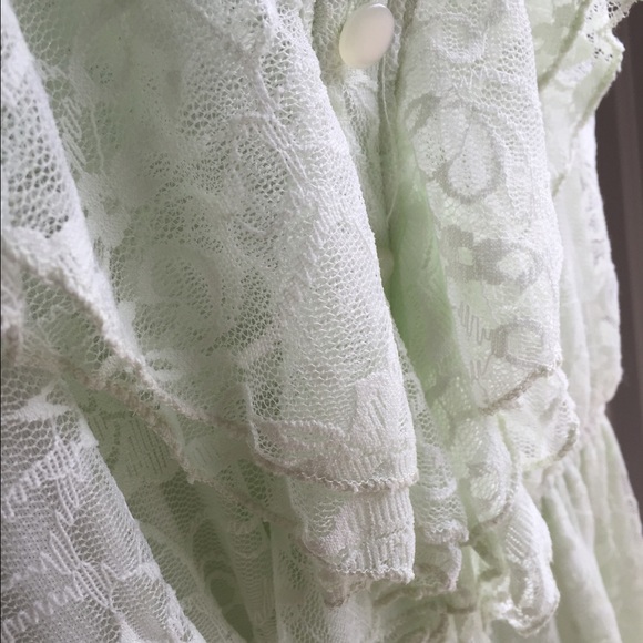 Light tea green dress - Picture 2 of 4