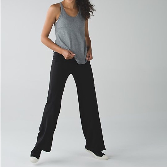 Size 8 black NWT Lululemon Stillness Pants