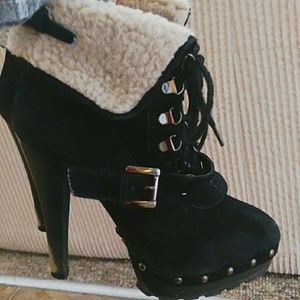 🆕Black Baby Phat laced up chunky heals