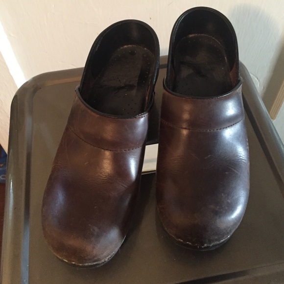 Dansko clogs - brown leather
