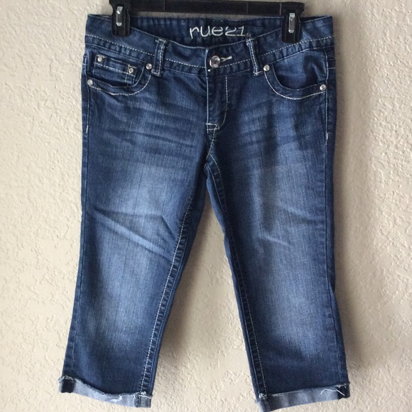 Size 3/4 Rue 21 Crop Capri Pants