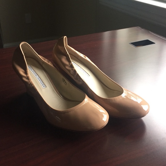 Shoes - Picture 2 of 4