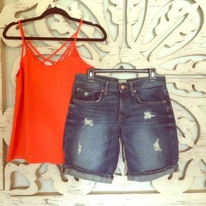 Gap Distressed boyfriend jean shorts size 4/6