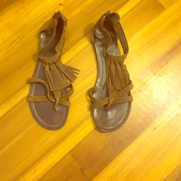 Minnetonka moccasin style samples