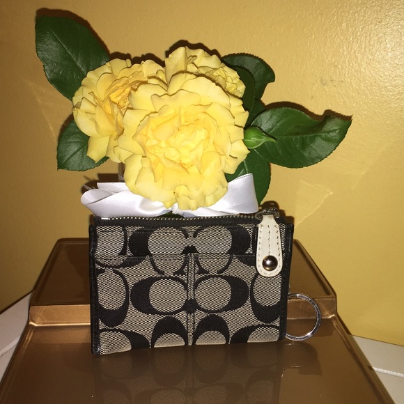 Authentic Coach Wallet / Coin Purse