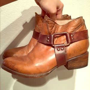 Freebird Size 8 Brown Bootie