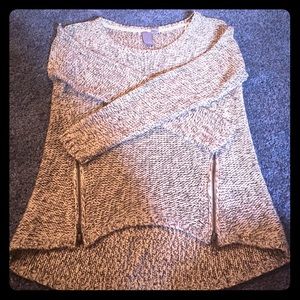 Black and cream detailed Sweater