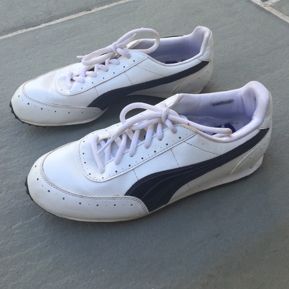 Barely worn ladies golf shoes
