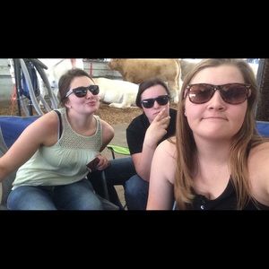 Meet your Posher, Katelyn