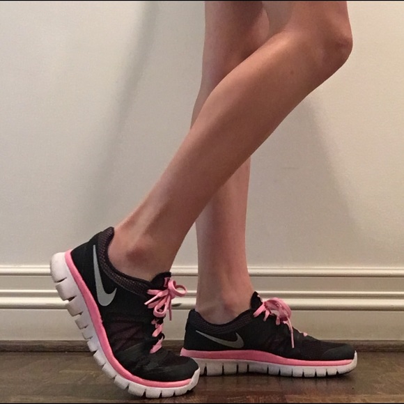 Nike Flex 2014 Run Shoes - 5.5 (youth) 7 (adult)