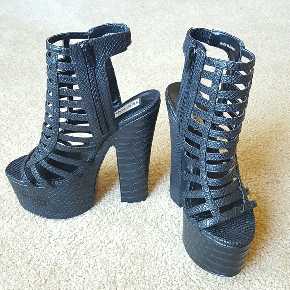 **RARE! OUT OF STOCK** Steve Madden Platform Heels