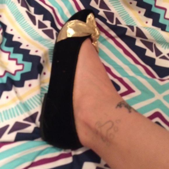 **DONATED before moving** - Picture 3 of 3