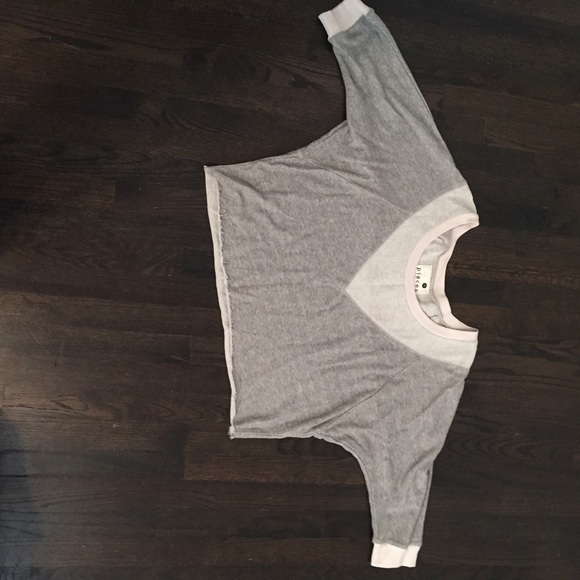 Sweatshirt - Picture 2 of 3