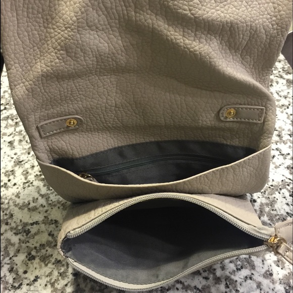 Mossimo Clutch - Picture 2 of 3