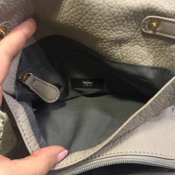 Mossimo Clutch - Picture 3 of 3