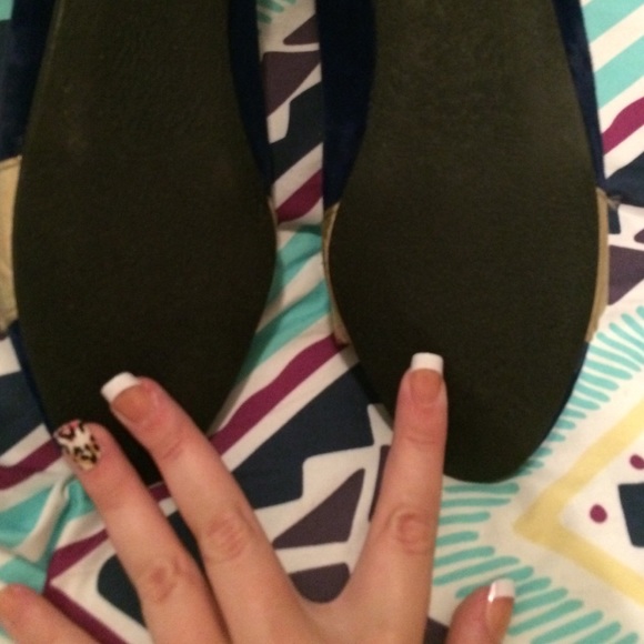 **DONATED before moving** - Picture 2 of 2