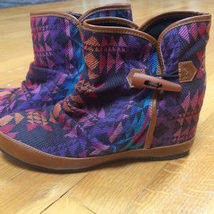 ALDO wedge booties tribal / aztec / multi color
