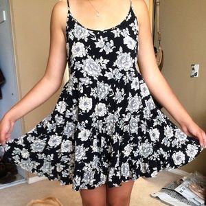 Brandy Melville Jada dress