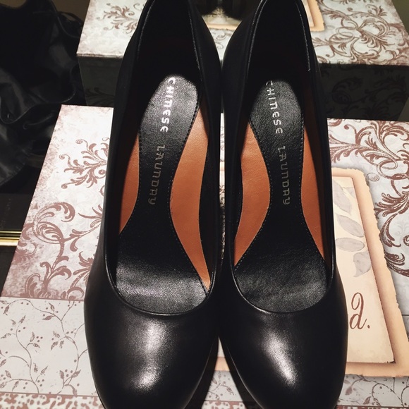 Chinese laundry pumps; worn once