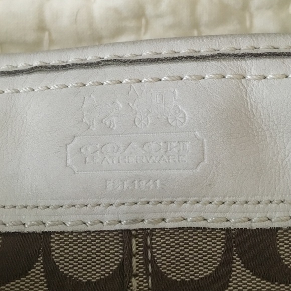 Coach purse - Picture 2 of 4