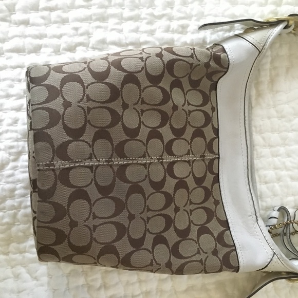 Coach purse - Picture 3 of 4