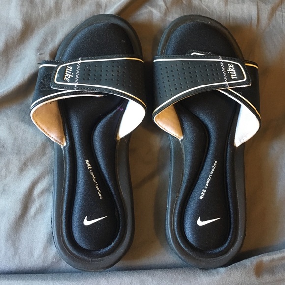 Nike Shoes - Nike slides