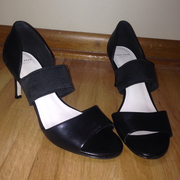 COLE HAAN 2.5 INCH HEELS