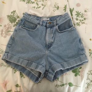 AA HIGH WAISF JEAN CUFF SHORT MEDIUM STONE WASH