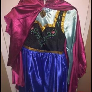 Princess Anna costume w/ shown items