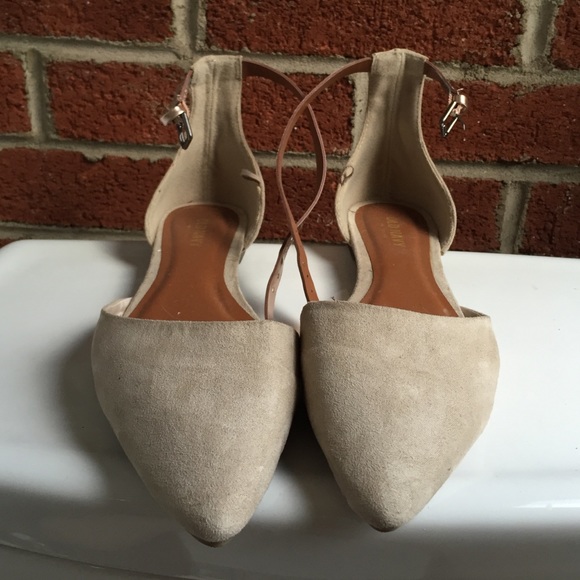 Tan flats