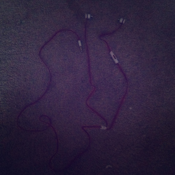 UB BEATS earplugs 🎧🎶 (untangable cord!!)
