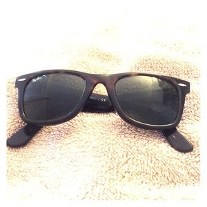 Ray Ban Wayfarer sunglasses