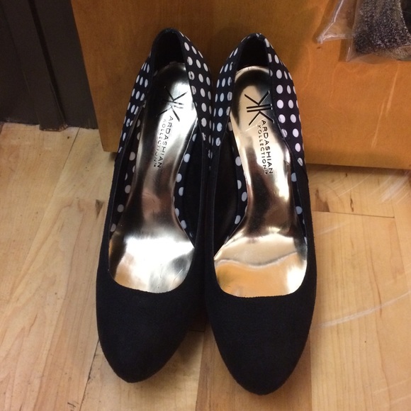 Kardashian kollection pumps