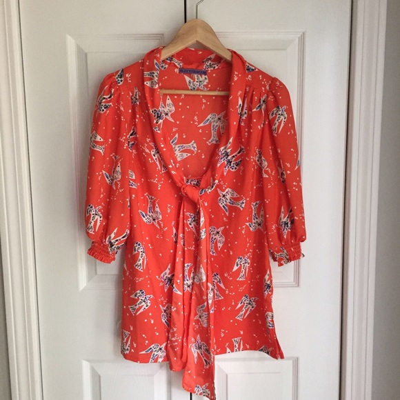 Sugar Lips Tops - ‼️📛LAST CHANCE📛‼️Sugar Lips dove tie blouse Sz S