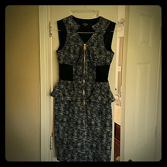 Size 4 BeBe dress
