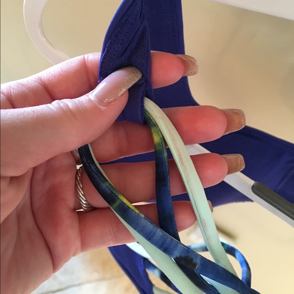 Lululemon free to be wild sport bra size 6 - Picture 4 of 4