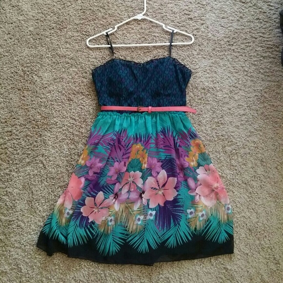 Floral Strapless Dress w/Belt