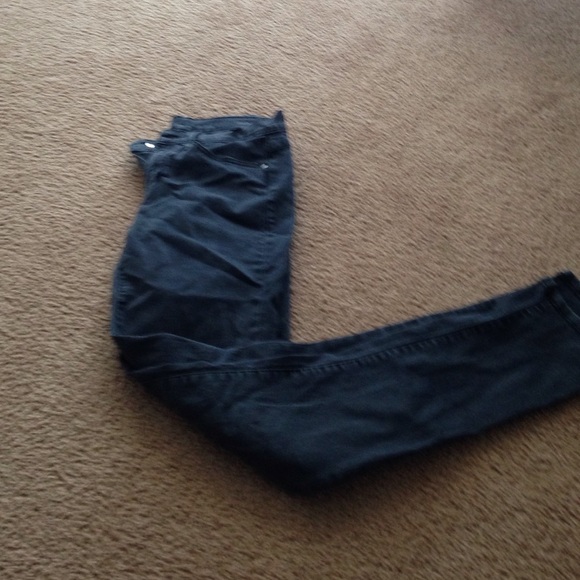 Black distressed jeans