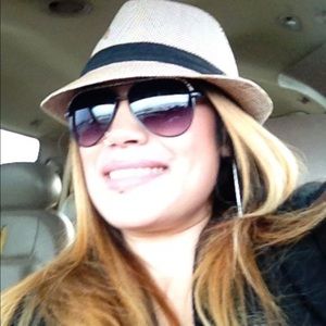 Meet your Posher, Regina