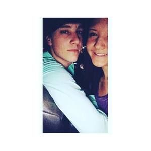 Meet your Posher, Mallory